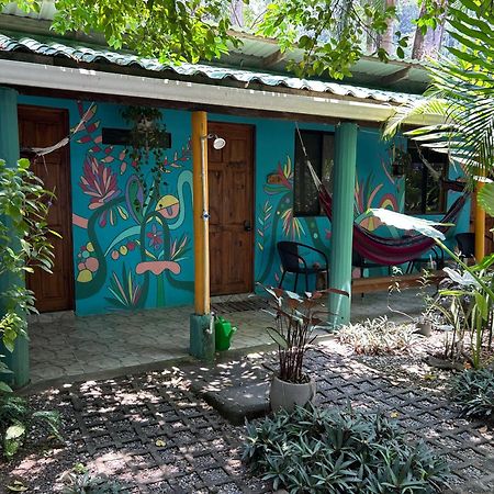 Boutique Rooms River Front At La Junta Dominical Extérieur photo