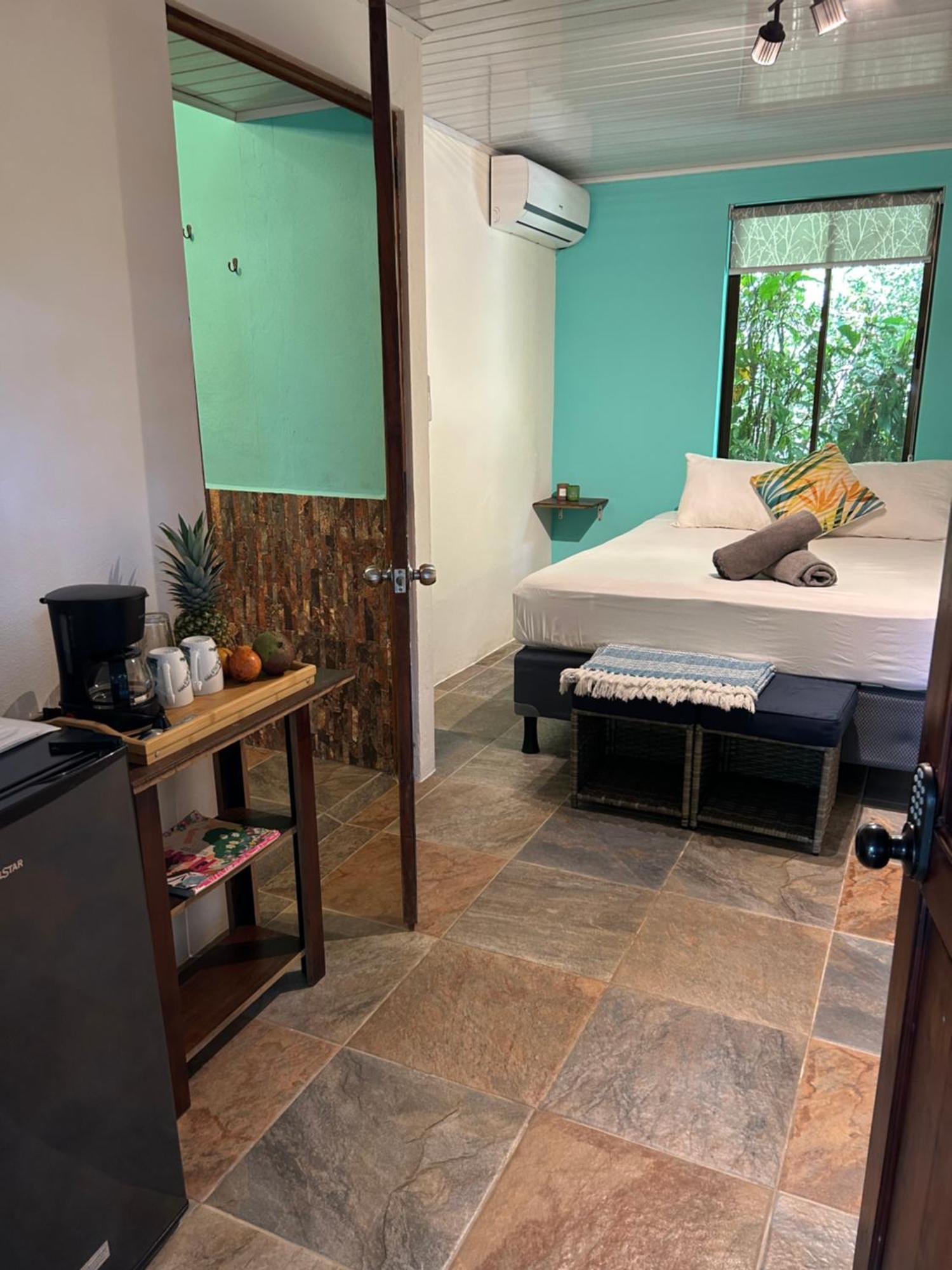 Boutique Rooms River Front At La Junta Dominical Extérieur photo