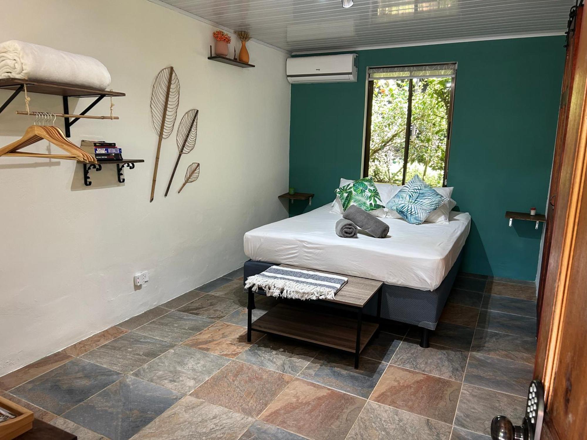 Boutique Rooms River Front At La Junta Dominical Extérieur photo